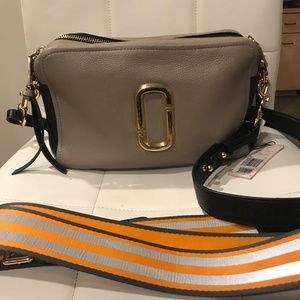 Marc Jacobs Softshot 27